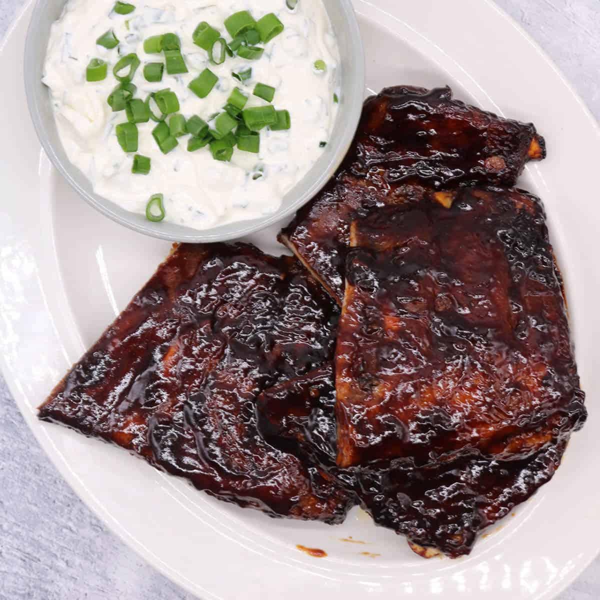 Smoked ribs with Tintern and chive cream cheese
