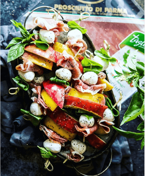 apple prosciutto skewers