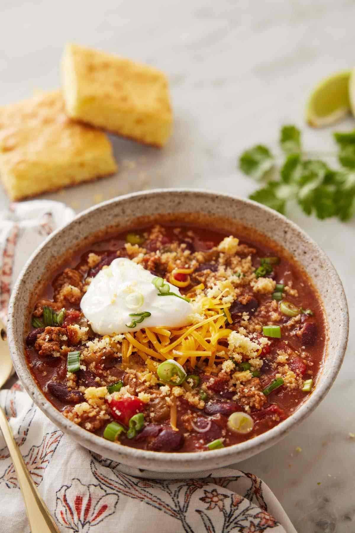 slow cooker chili served in bowls